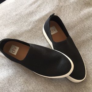 Canvas shoes